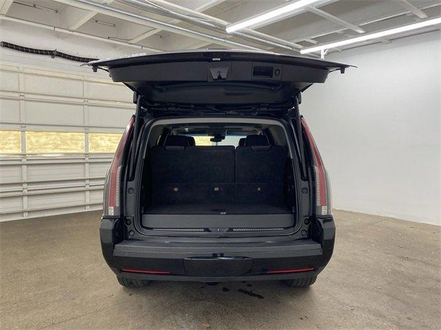 2017 Cadillac Escalade Vehicle Photo in PORTLAND, OR 97225-3518