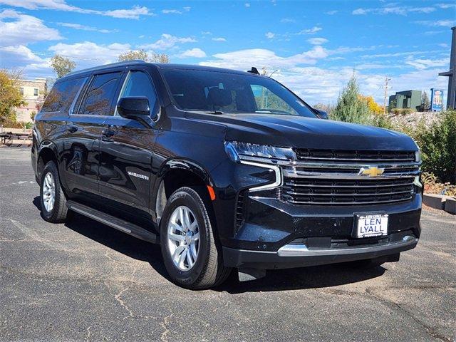 2023 Chevrolet Suburban Vehicle Photo in AURORA, CO 80011-6998