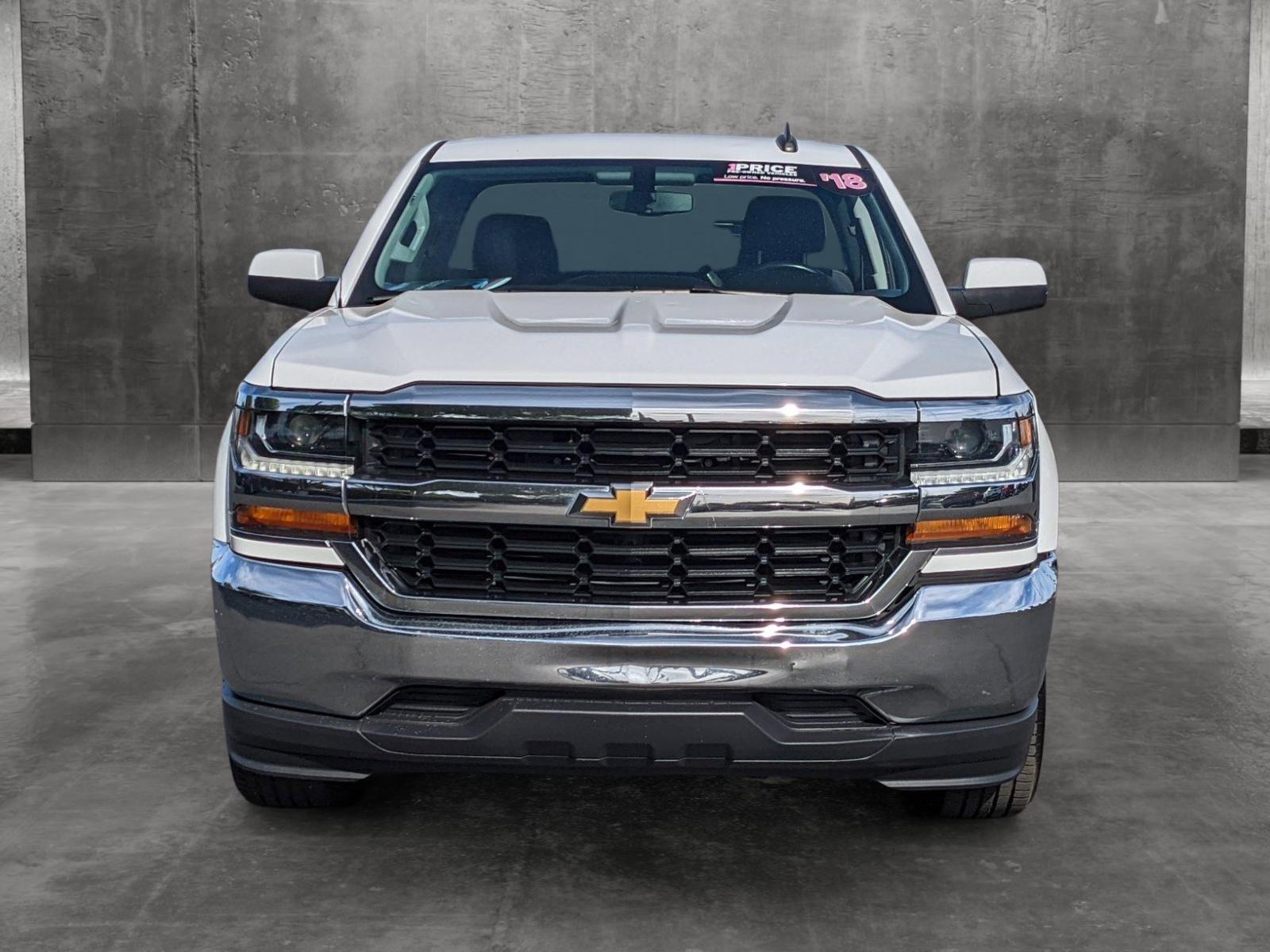 2018 Chevrolet Silverado 1500 Vehicle Photo in VALENCIA, CA 91355-1705