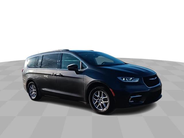 Used 2022 Chrysler Pacifica Touring L with VIN 2C4RC1BG0NR132767 for sale in Hibbing, Minnesota