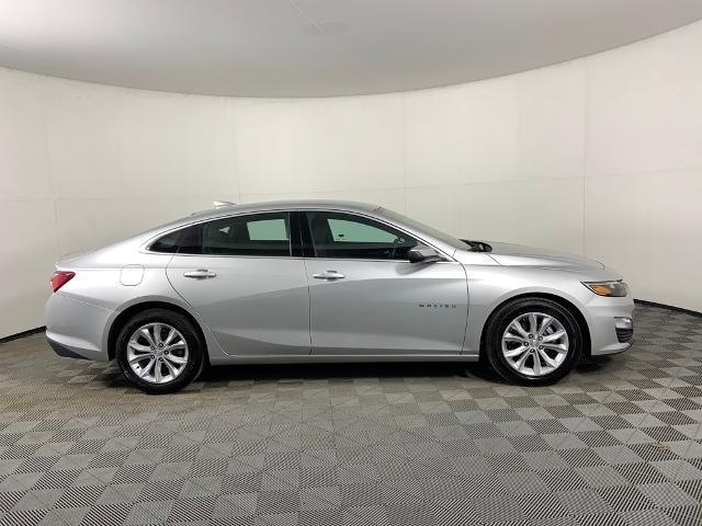 Used 2020 Chevrolet Malibu 1LT with VIN 1G1ZD5ST1LF063666 for sale in Gladstone, OR