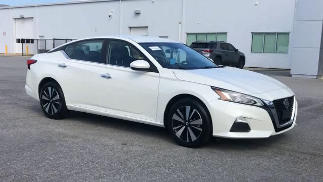 Used 2022 Nissan Altima SV with VIN 1N4BL4DW9NN355304 for sale in Jesup, GA