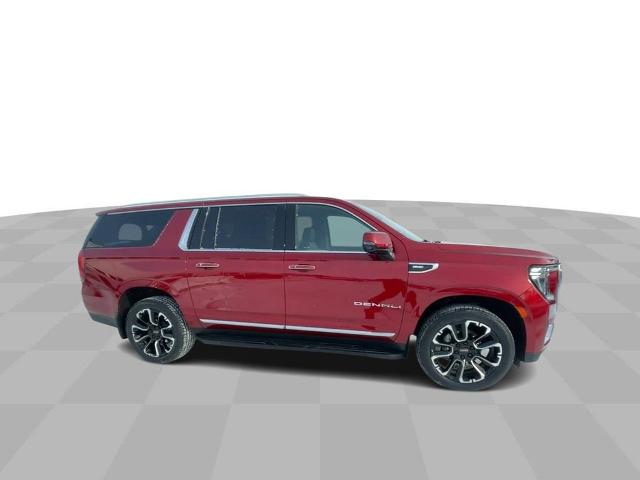 Used 2022 GMC Yukon XL Denali with VIN 1GKS2JKL4NR153987 for sale in Marinette, WI