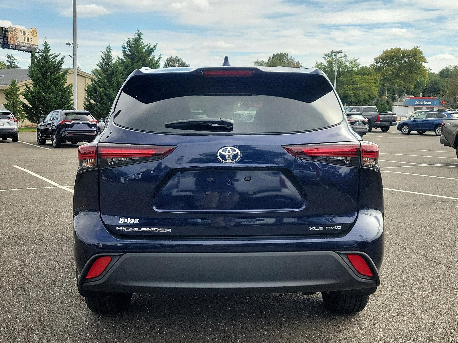 2024 Toyota Highlander Vehicle Photo in Trevose, PA 19053