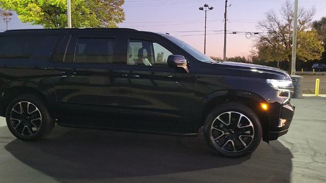 2021 Chevrolet Suburban Vehicle Photo in JOLIET, IL 60435-8135