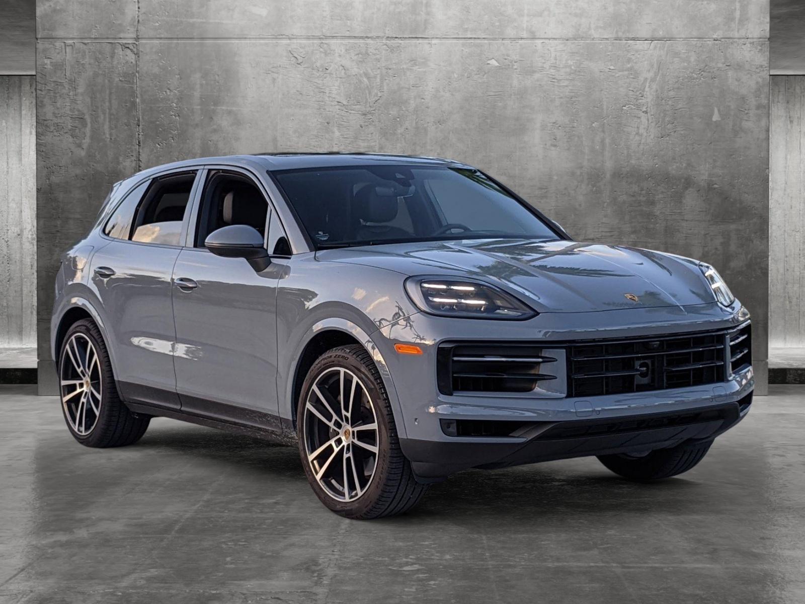 2024 Porsche Cayenne Vehicle Photo in Davie, FL 33331