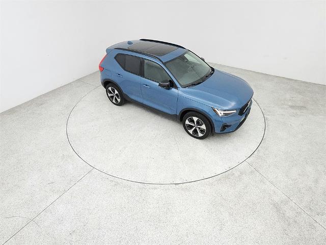 2024 Volvo XC40 Vehicle Photo in Grapevine, TX 76051