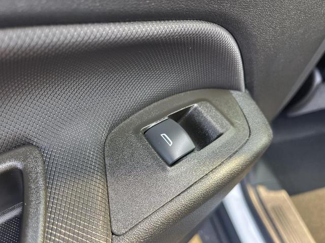 2023 Chevrolet Equinox Vehicle Photo in GREEN BAY, WI 54302-3701