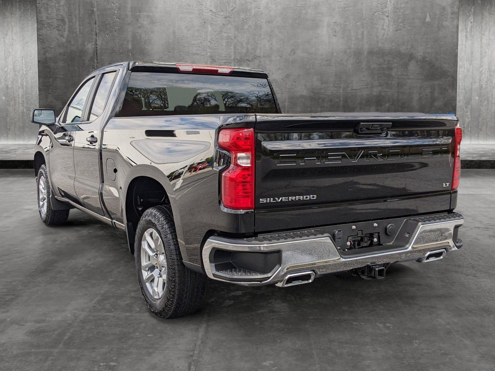 2024 Chevrolet Silverado 1500 Vehicle Photo in TIMONIUM, MD 21093-2300