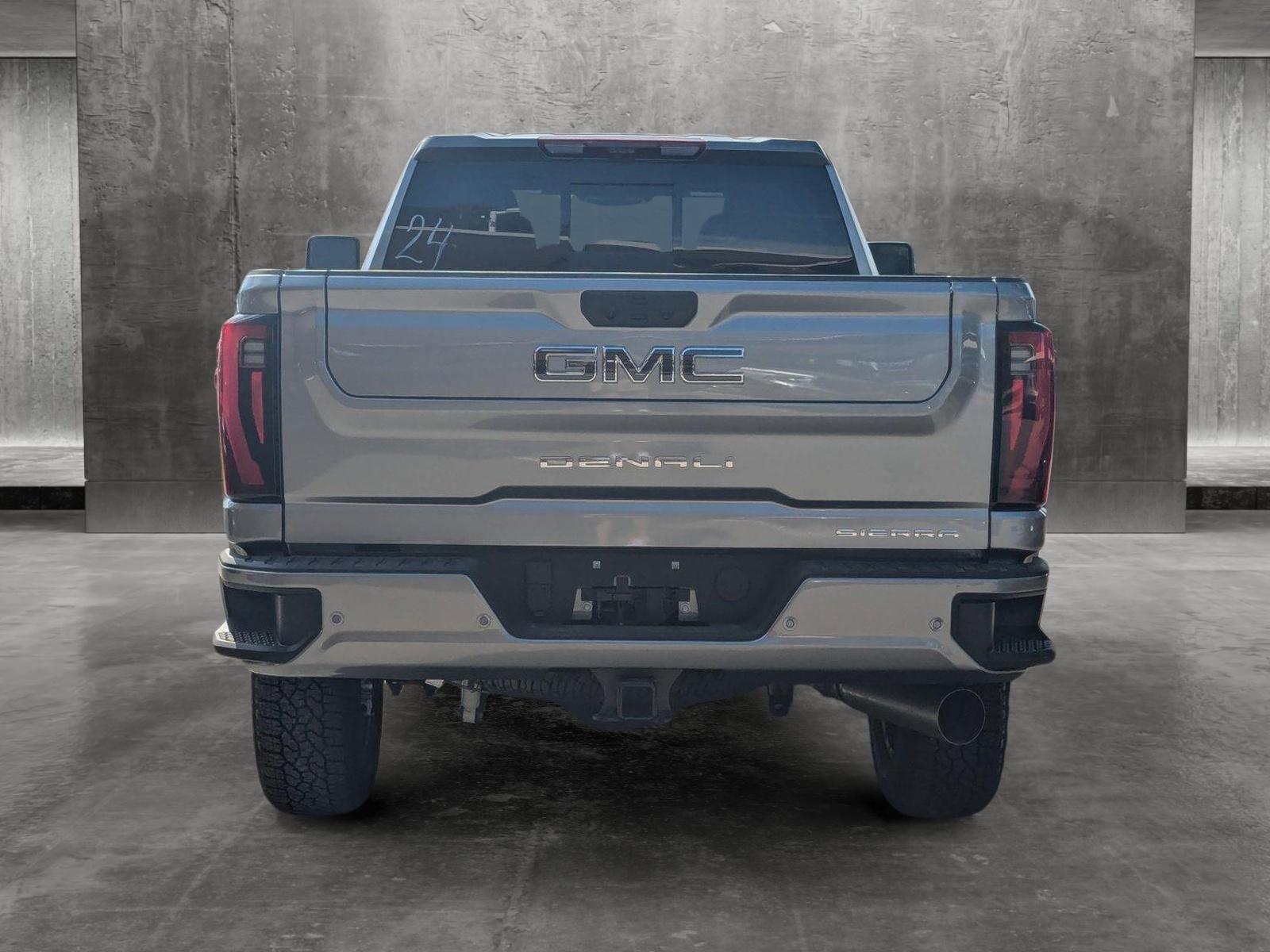 2024 GMC Sierra 2500 HD Vehicle Photo in LONE TREE, CO 80124-2750