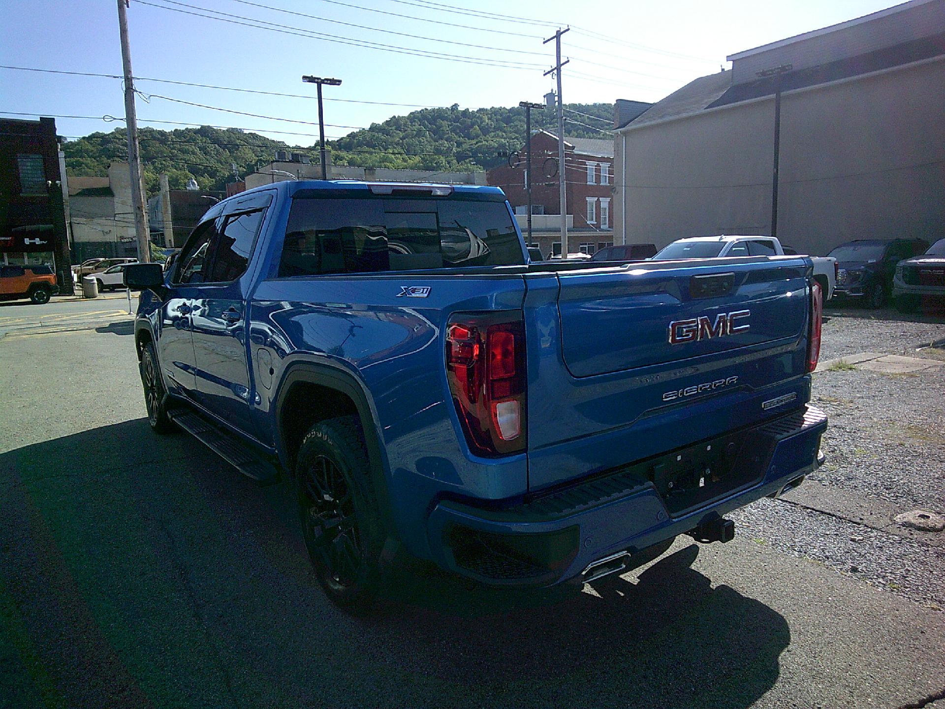 2022 GMC Sierra 1500 Vehicle Photo in KITTANNING, PA 16201-1536