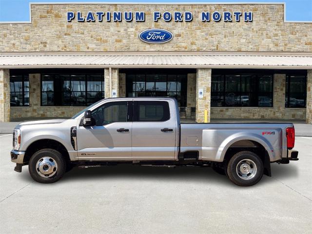 2024 Ford Super Duty F-350 DRW Vehicle Photo in Pilot Point, TX 76258