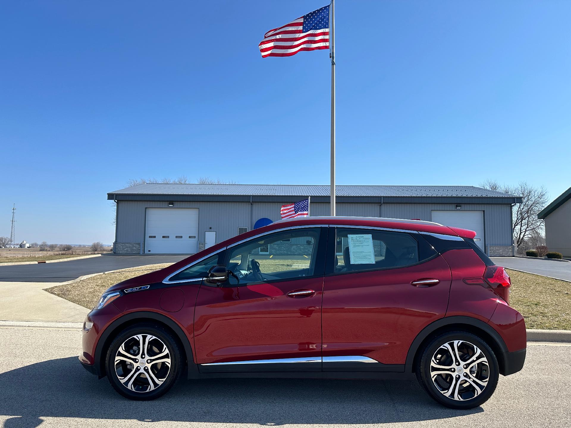 Used 2021 Chevrolet Bolt EV Premier with VIN 1G1FZ6S00M4113146 for sale in Genoa, IL