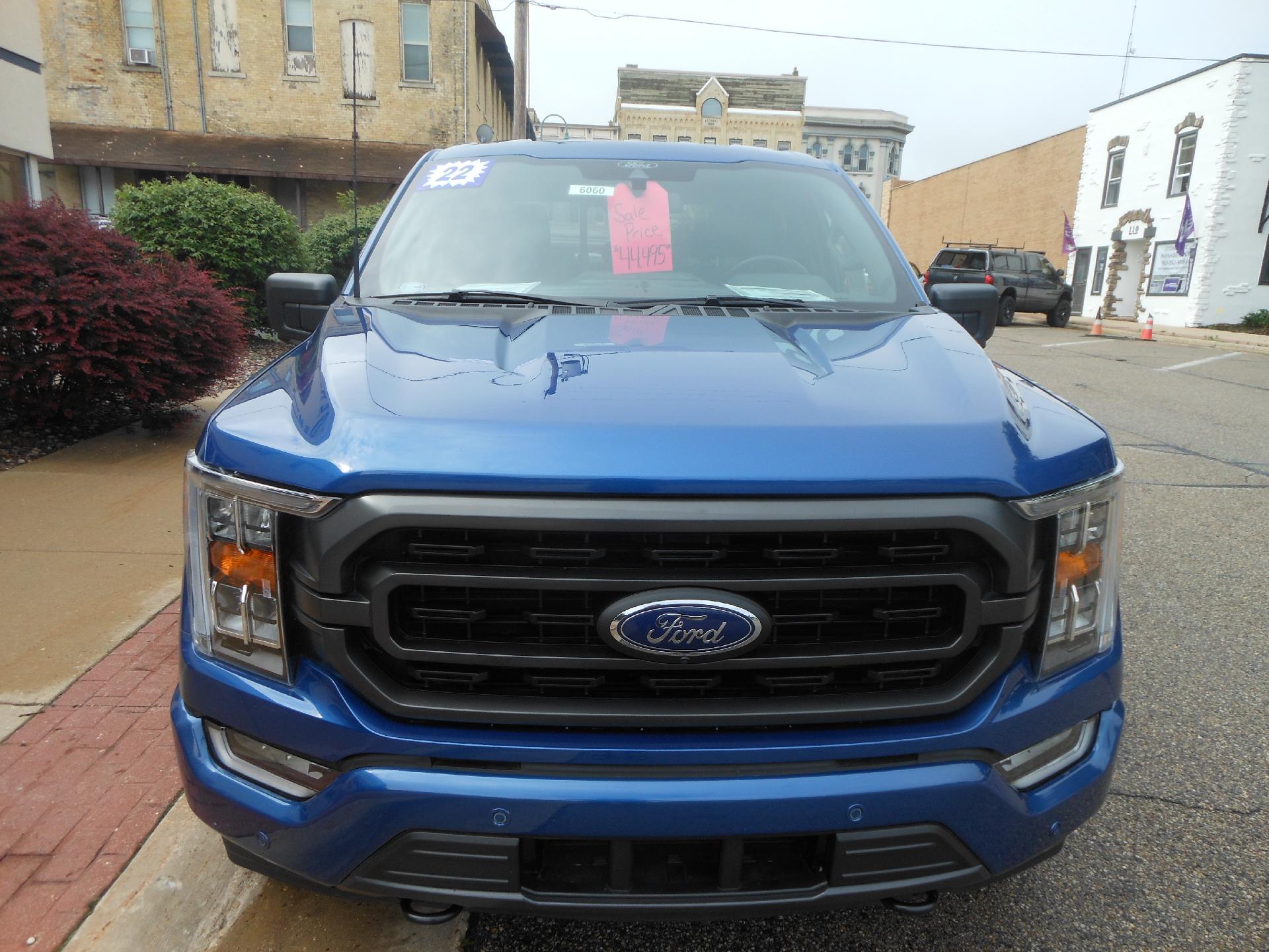 Used 2022 Ford F-150 XLT with VIN 1FTEW1EP5NKD78603 for sale in Whitewater, WI