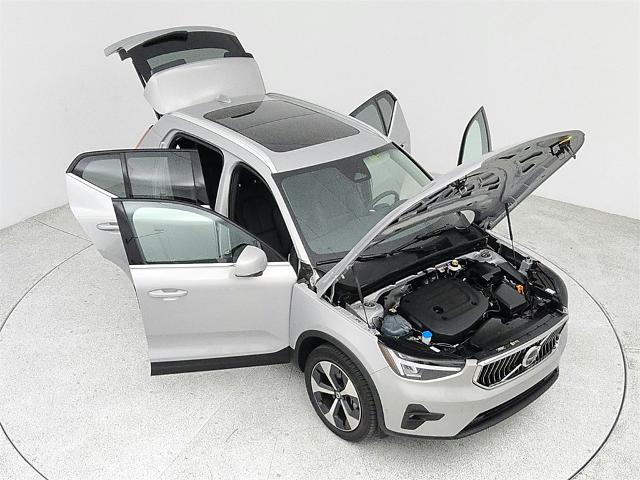 2023 Volvo XC40 Vehicle Photo in Grapevine, TX 76051