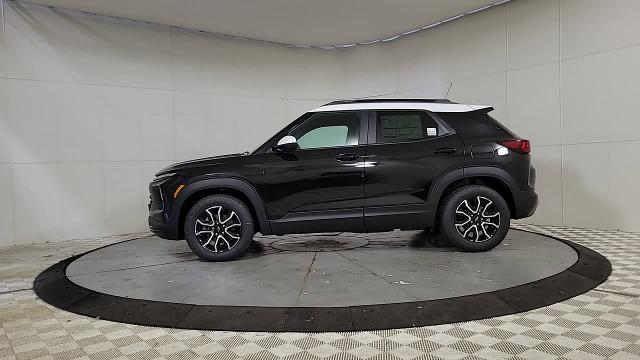 2025 Chevrolet Trailblazer Vehicle Photo in JOLIET, IL 60435-8135