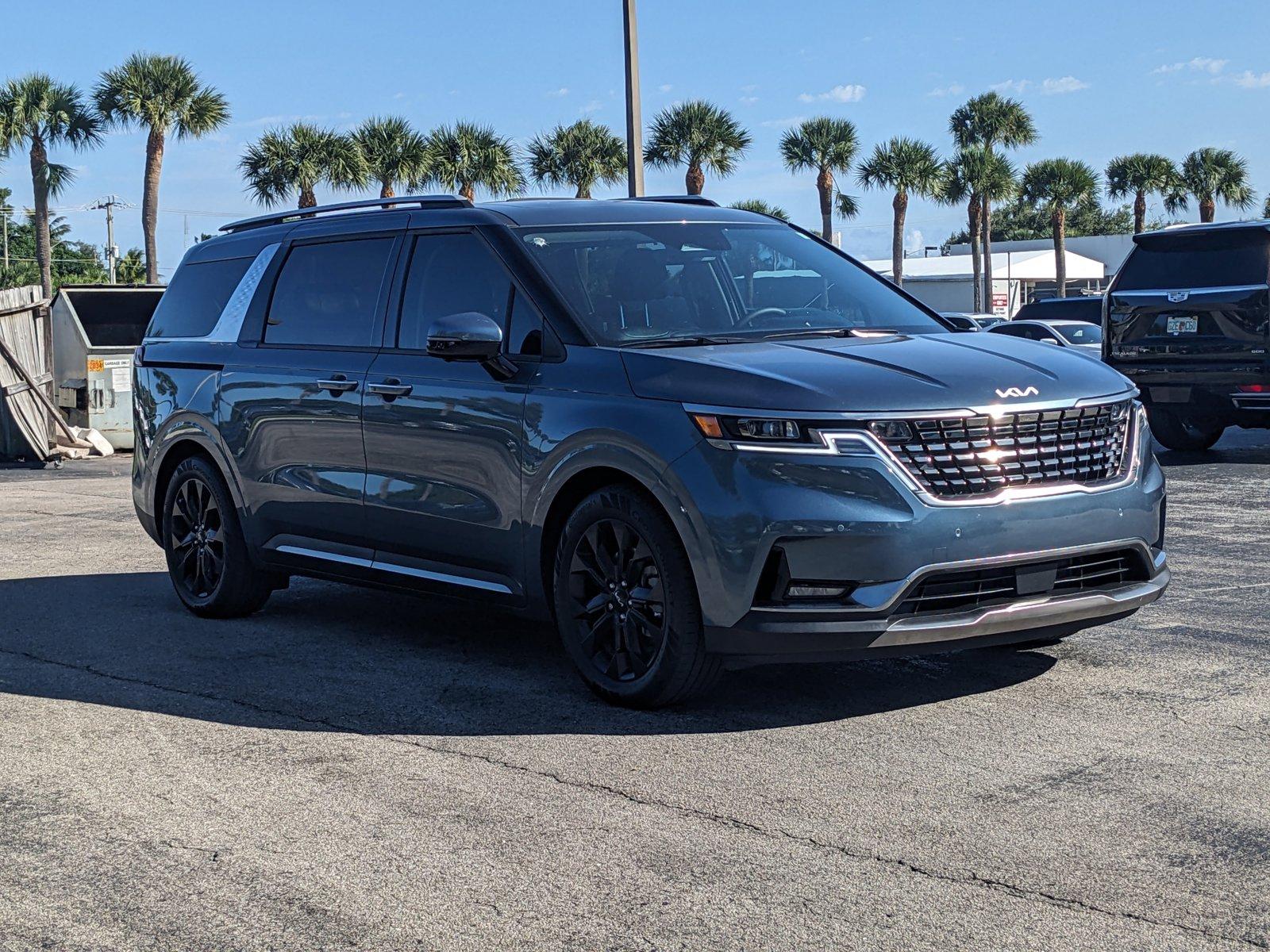 2024 Kia Carnival Vehicle Photo in WEST PALM BEACH, FL 33407-3296