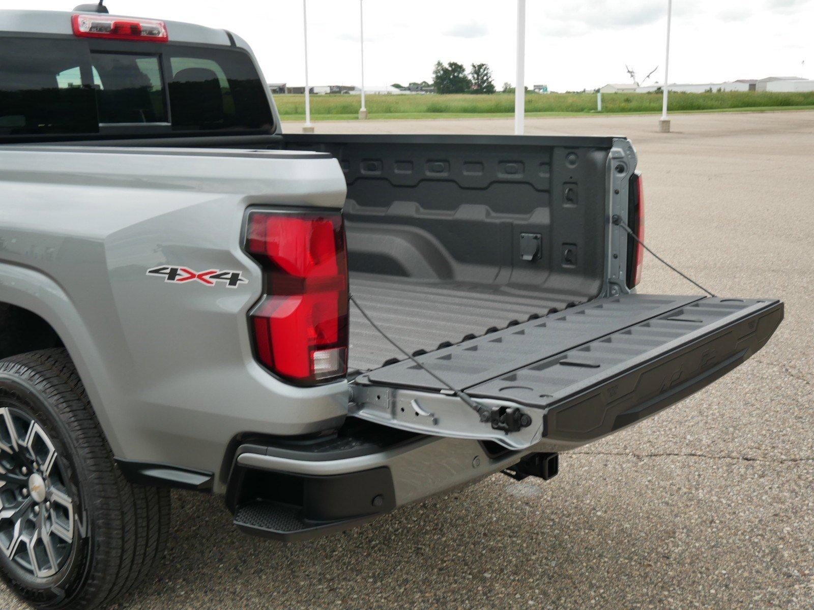 2024 Chevrolet Colorado Vehicle Photo in OWATONNA, MN 55060-4060