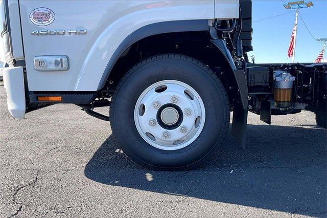 2025 Chevrolet 4500 HD LCF Diesel Vehicle Photo in INDEPENDENCE, MO 64055-1314