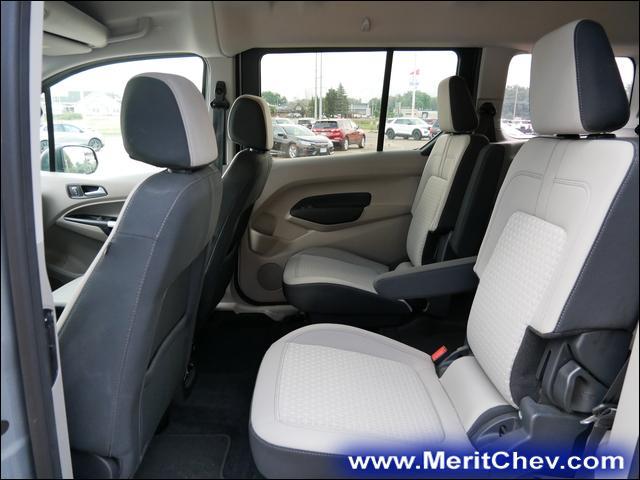 2022 Ford Transit Connect Wagon Vehicle Photo in MAPLEWOOD, MN 55119-4794