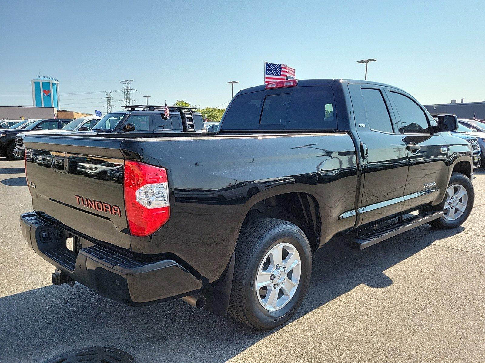 2021 Toyota Tundra 4WD Vehicle Photo in Saint Charles, IL 60174