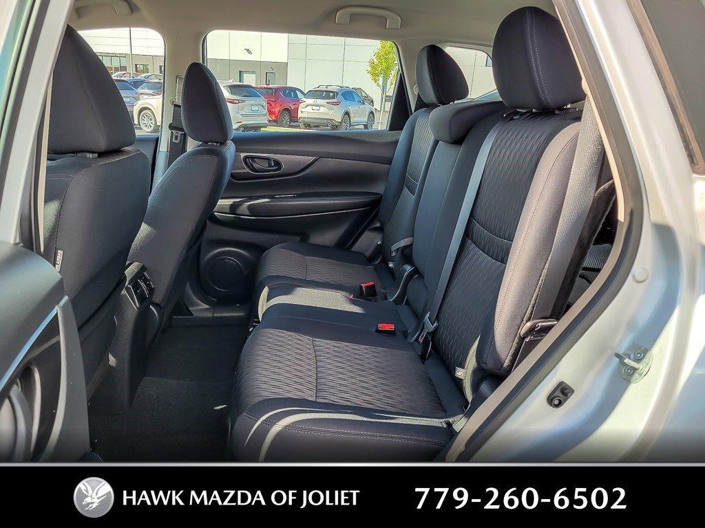 2019 Nissan Rogue Vehicle Photo in Saint Charles, IL 60174