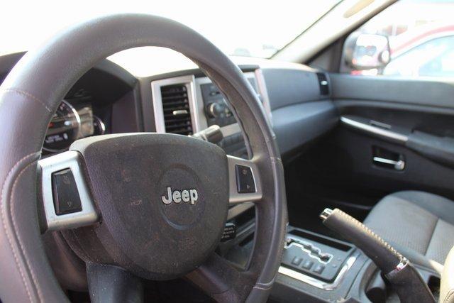 2010 Jeep Grand Cherokee Vehicle Photo in SAINT CLAIRSVILLE, OH 43950-8512