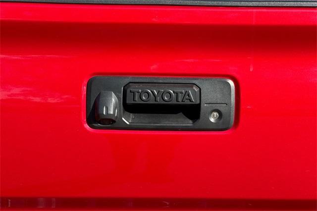 2021 Toyota Tacoma 4WD Vehicle Photo in ELK GROVE, CA 95757-8703