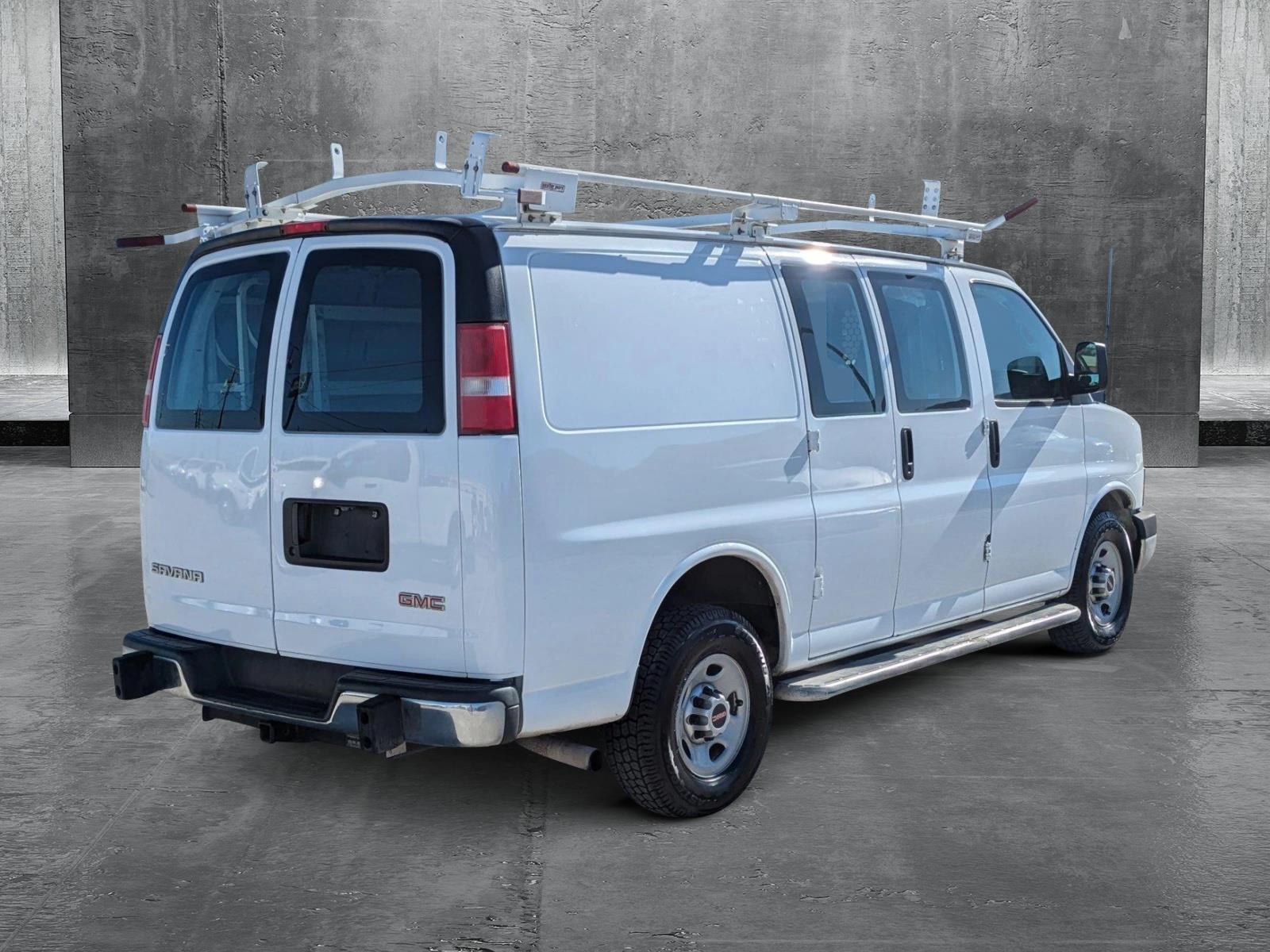 2017 GMC Savana Cargo Van Vehicle Photo in Corpus Christi, TX 78415