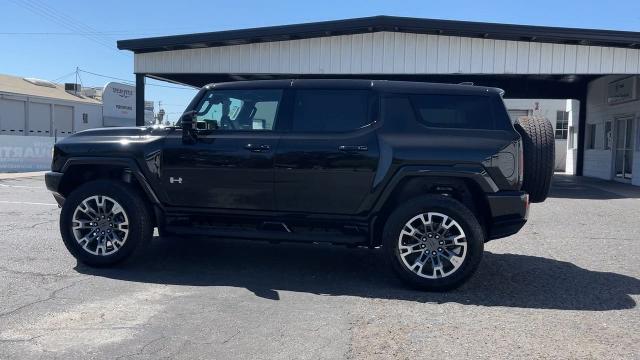 2025 GMC HUMMER EV SUV Vehicle Photo in TURLOCK, CA 95380-4918