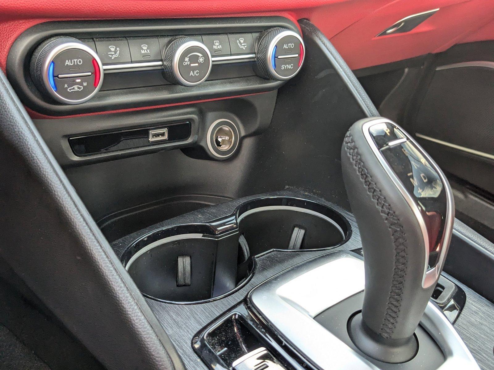 2020 Alfa Romeo Giulia Vehicle Photo in St. Petersburg, FL 33713