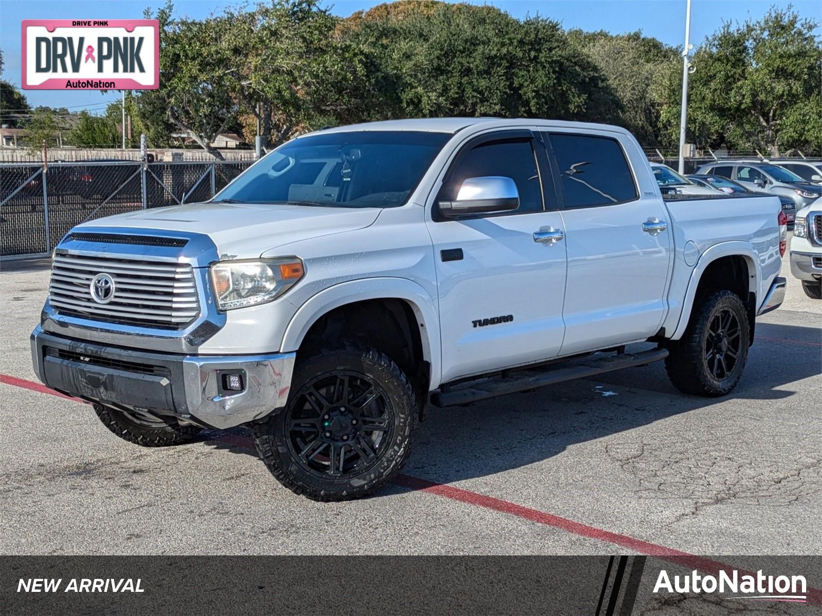 2017 Toyota Tundra 4WD Vehicle Photo in Corpus Christi, TX 78415