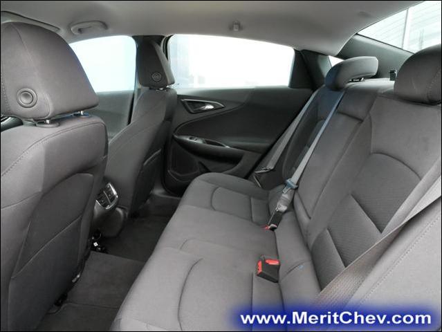 2023 Chevrolet Malibu Vehicle Photo in MAPLEWOOD, MN 55119-4794