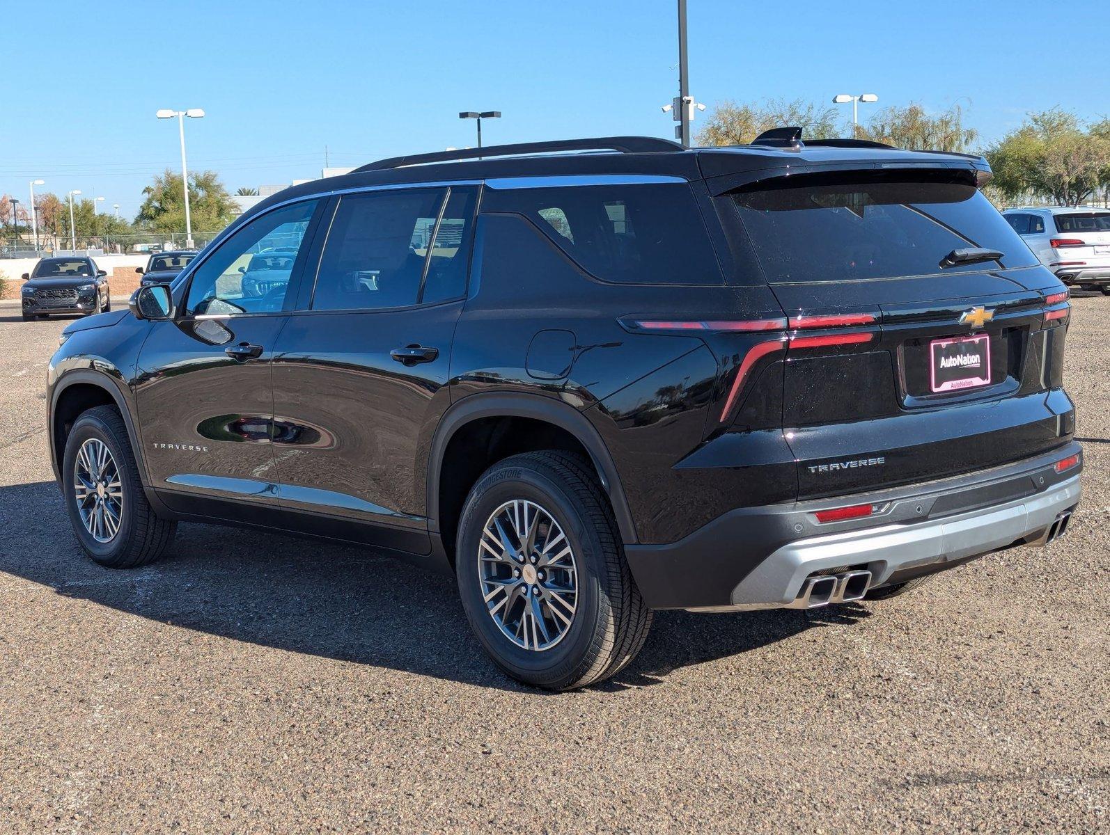 2024 Chevrolet Traverse Vehicle Photo in PEORIA, AZ 85382-3715