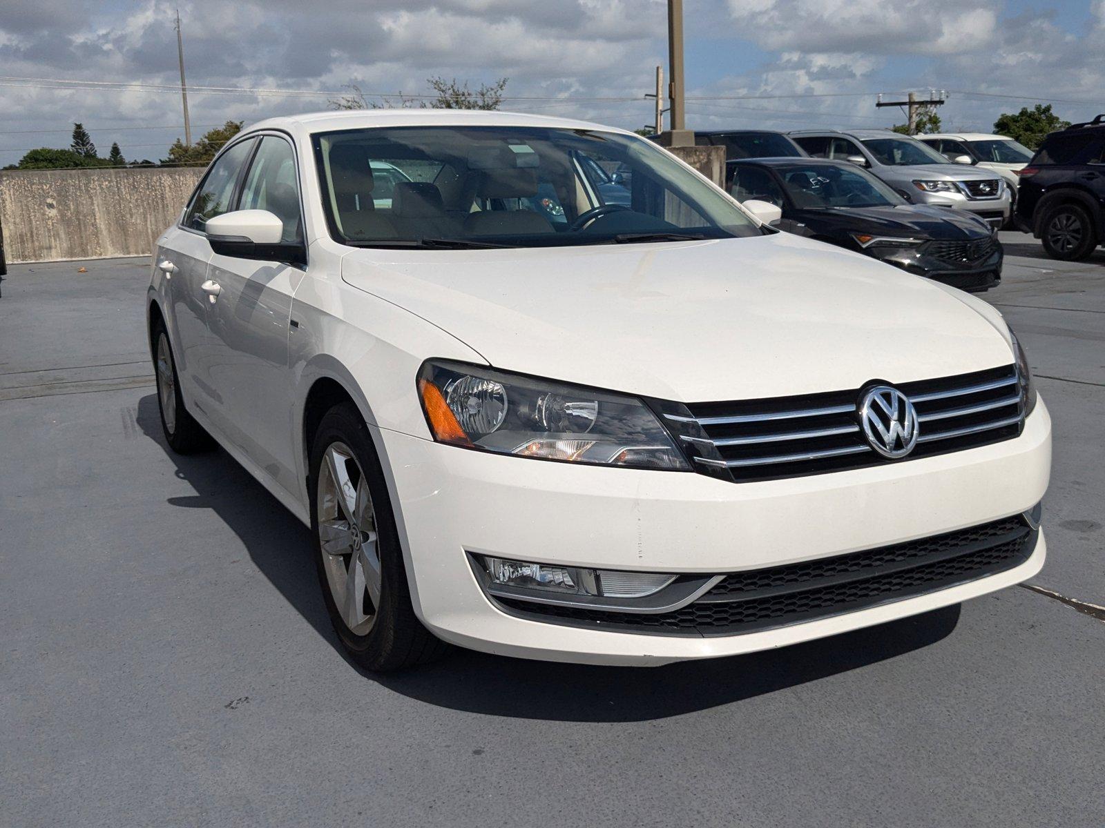 2015 Volkswagen Passat Vehicle Photo in Miami, FL 33135