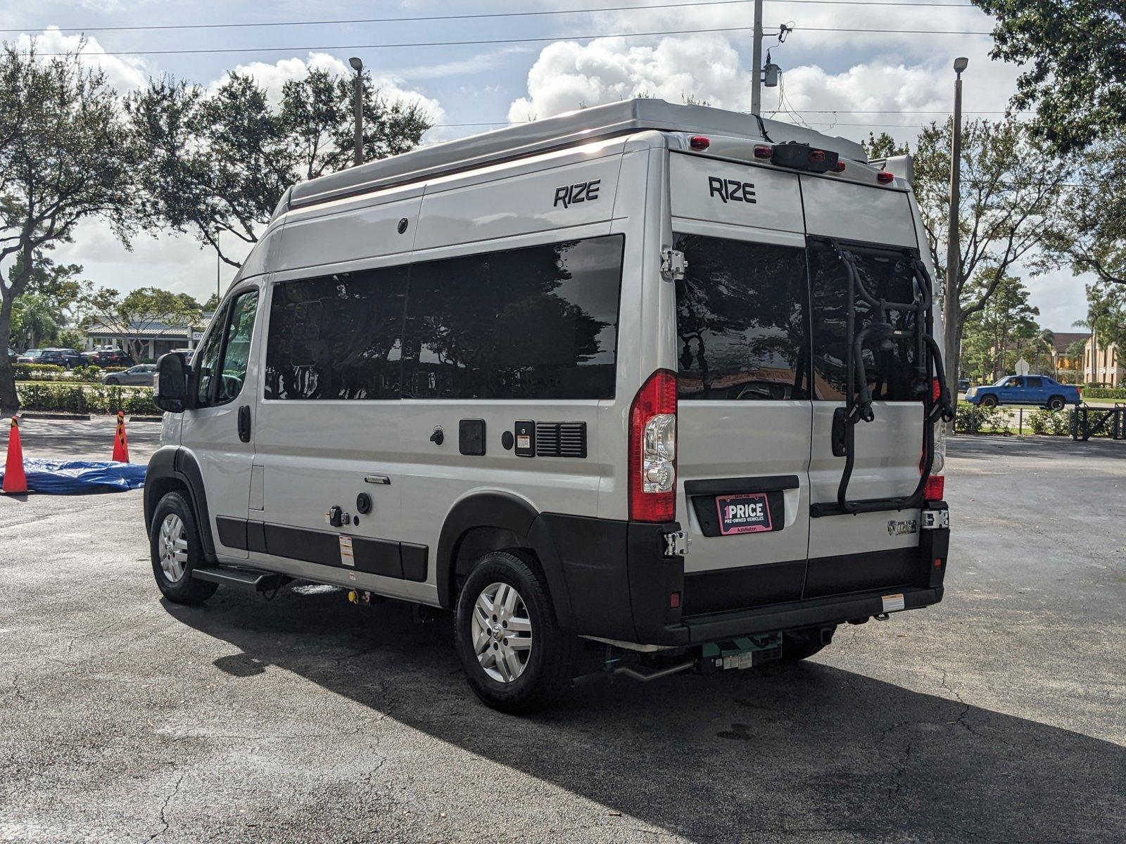 2022 Ram ProMaster Cargo Van Vehicle Photo in GREENACRES, FL 33463-3207