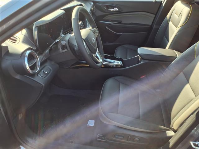 2025 Chevrolet Trax Vehicle Photo in ELGIN, TX 78621-4245