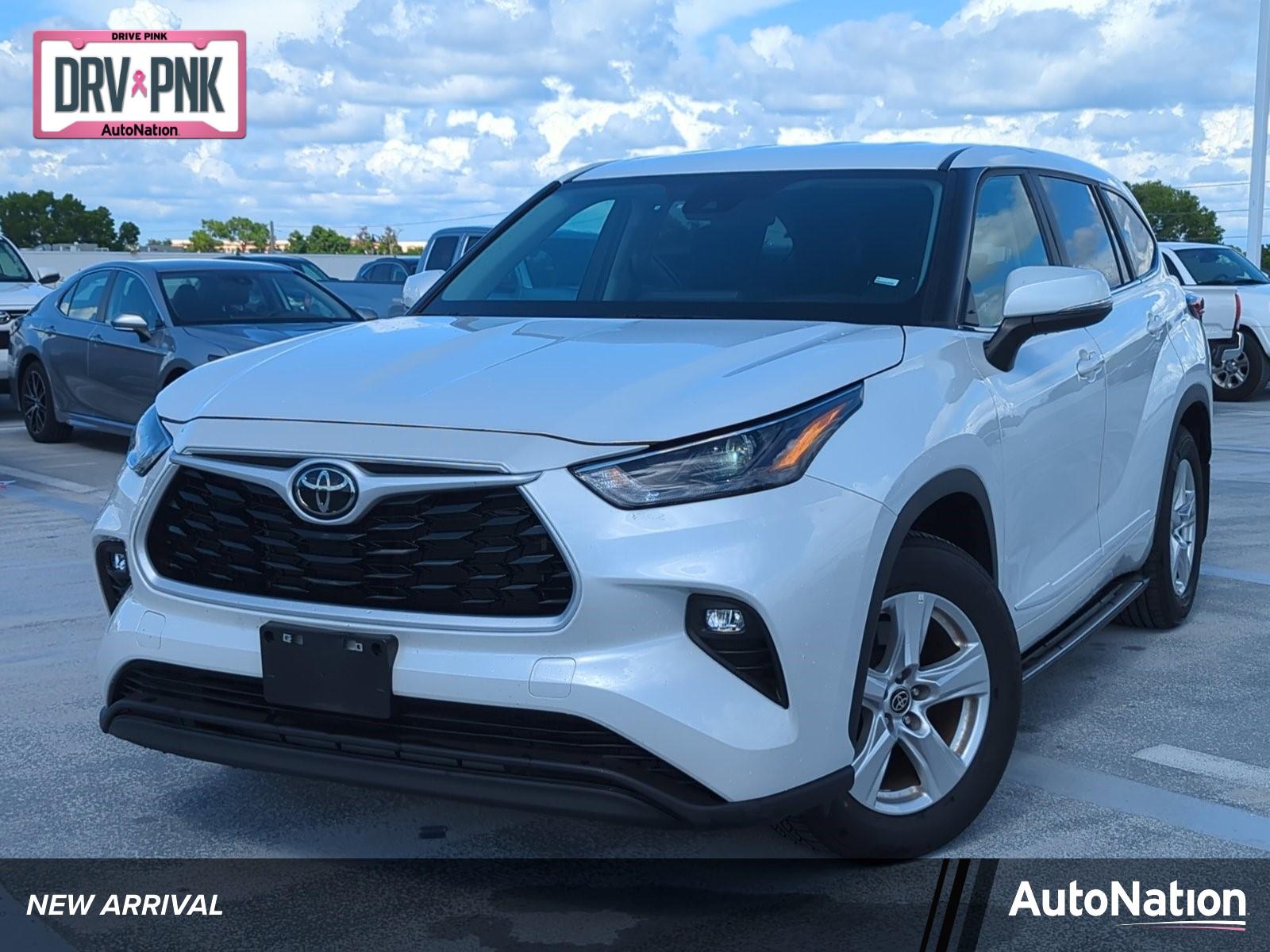 2023 Toyota Highlander Vehicle Photo in Ft. Myers, FL 33907