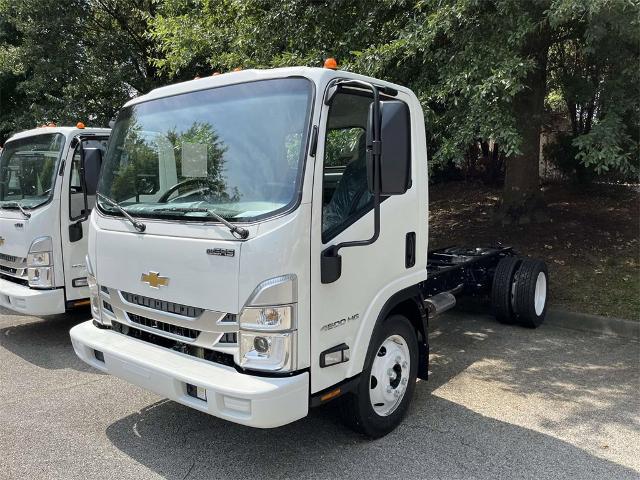 2025 Chevrolet Low Cab Forward 4500 Vehicle Photo in ALCOA, TN 37701-3235