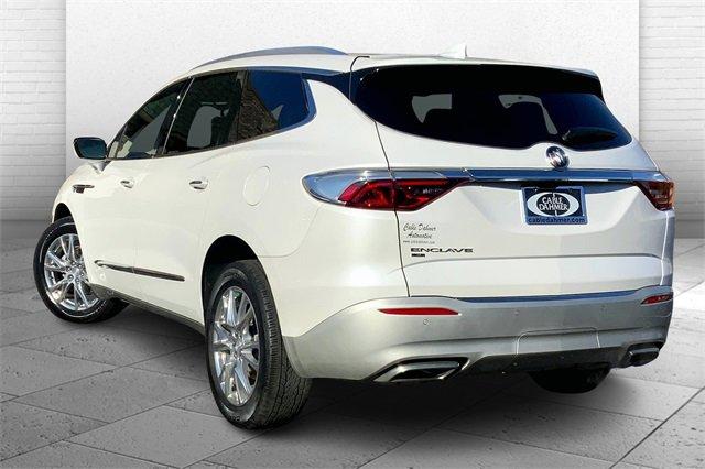 2022 Buick Enclave Vehicle Photo in TOPEKA, KS 66609-0000