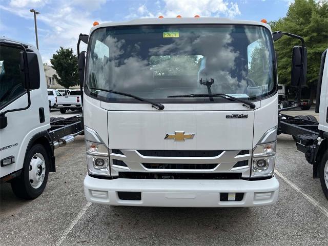 2025 Chevrolet 5500 XG LCF Gas Vehicle Photo in ALCOA, TN 37701-3235