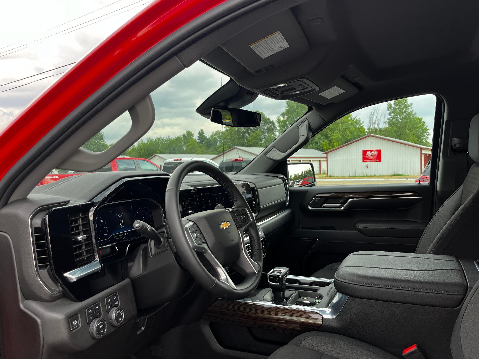 2024 Chevrolet Silverado 1500 Vehicle Photo in CLARE, MI 48617-9414