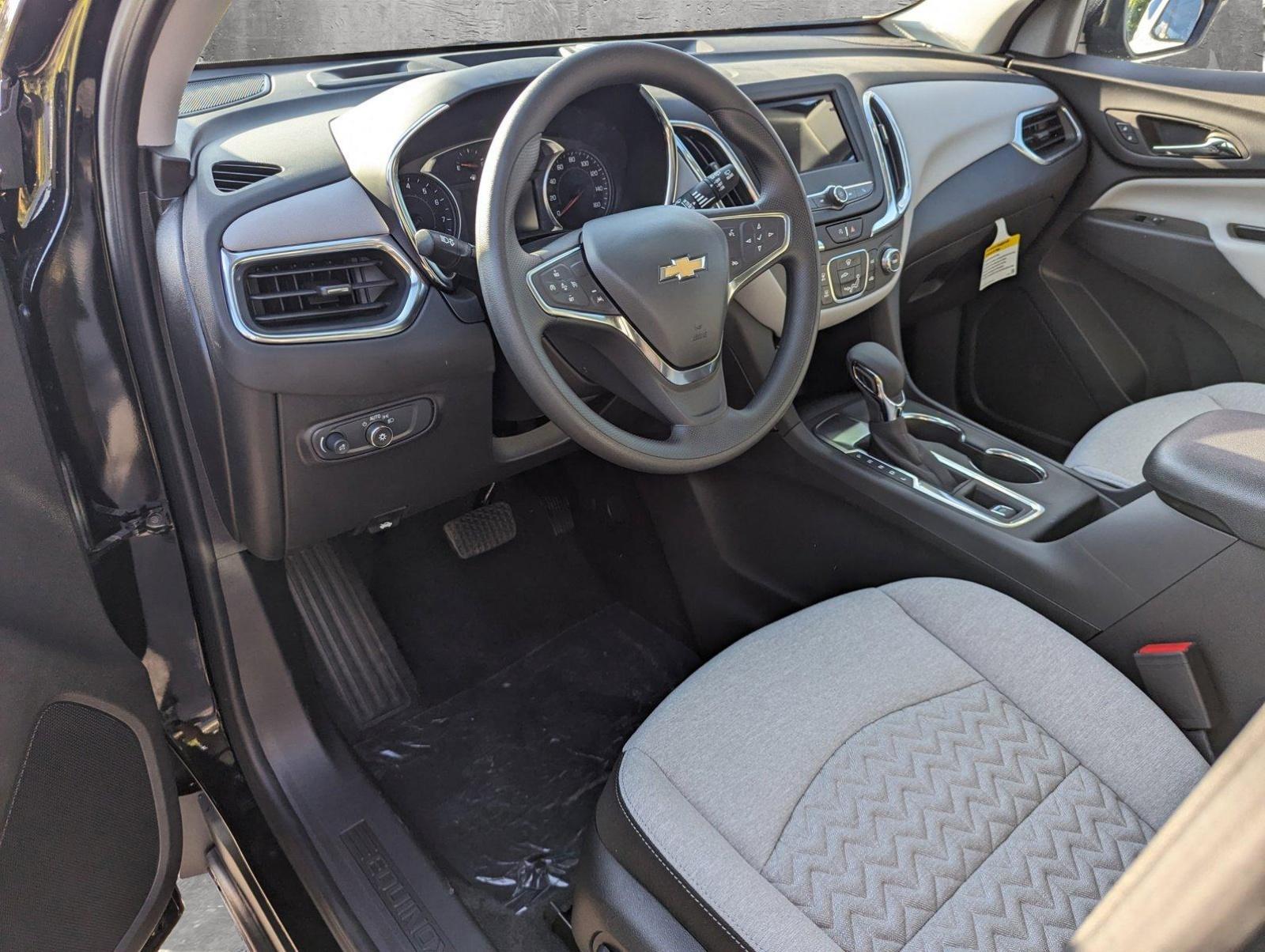 2024 Chevrolet Equinox Vehicle Photo in PEMBROKE PINES, FL 33024-6534