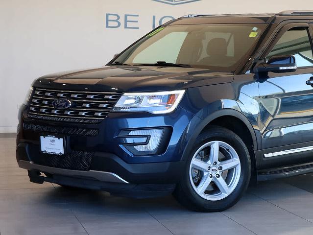 2017 Ford Explorer Vehicle Photo in LIBERTYVILLE, IL 60048-3287