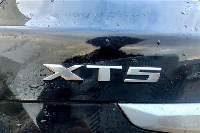 2021 Cadillac XT5 Vehicle Photo in TOPEKA, KS 66609-0000