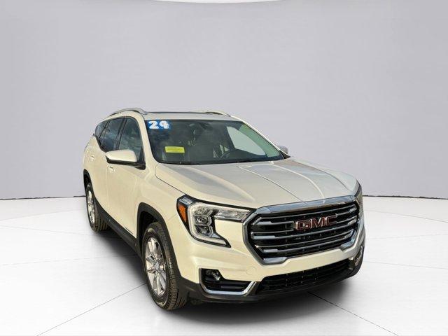 2024 GMC Terrain Vehicle Photo in LEOMINSTER, MA 01453-2952