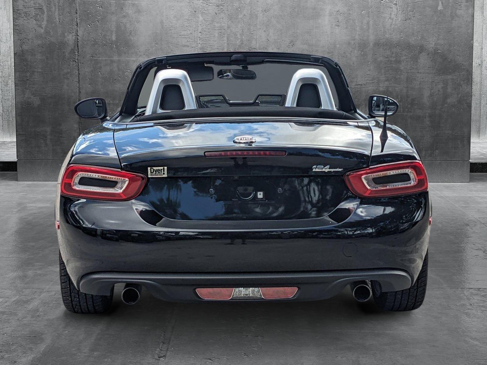 2017 FIAT 124 Spider Vehicle Photo in GREENACRES, FL 33463-3207