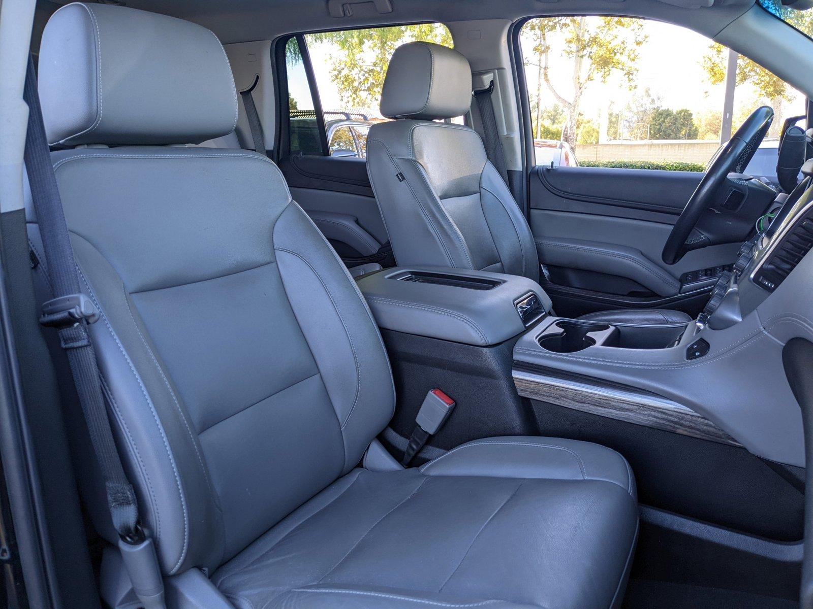 2019 Chevrolet Tahoe Vehicle Photo in VALENCIA, CA 91355-1705