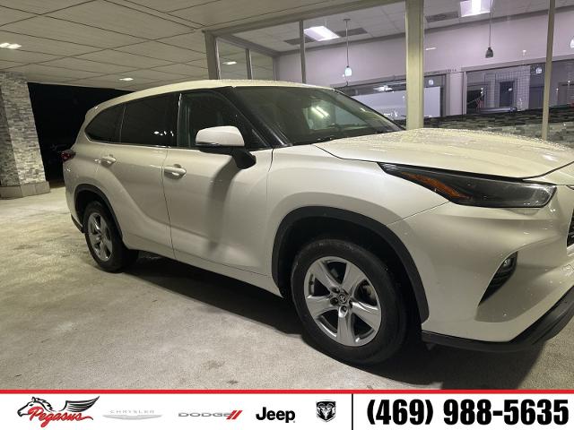 2021 Toyota Highlander Vehicle Photo in Ennis, TX 75119-5114