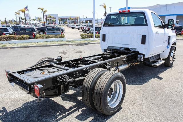 2023 Chevrolet Silverado Chassis Cab Vehicle Photo in VENTURA, CA 93003-8585